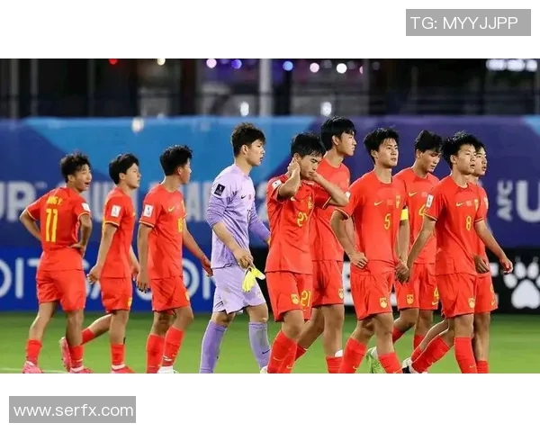 中国足球队在友谊赛中以七比二战胜老挝队展现强大实力