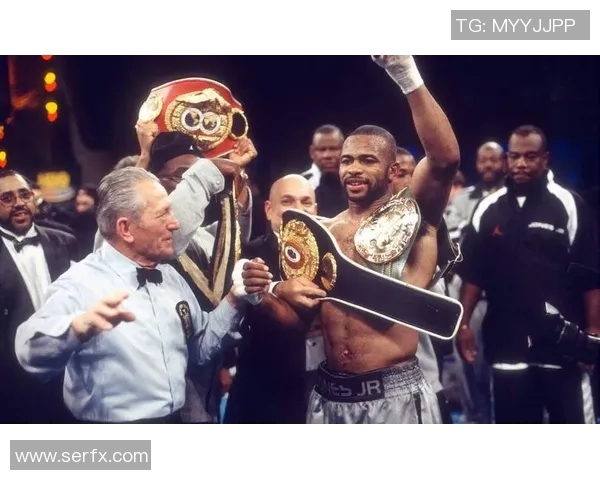 泰森与小罗伊琼斯对决评析：拳坛传奇的巅峰对决与时代交锋