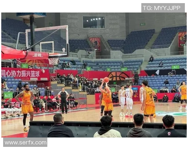 任骏飞领衔球队奋勇拼搏展现篮球精神助力赛季目标实现
